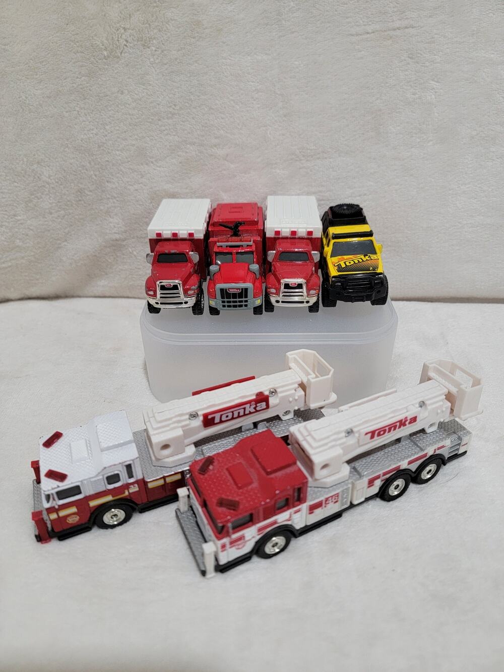 Tonka Rescue Rigs Snorkel Bucket Fire Truck Ambulance  Die Cast Set of 6